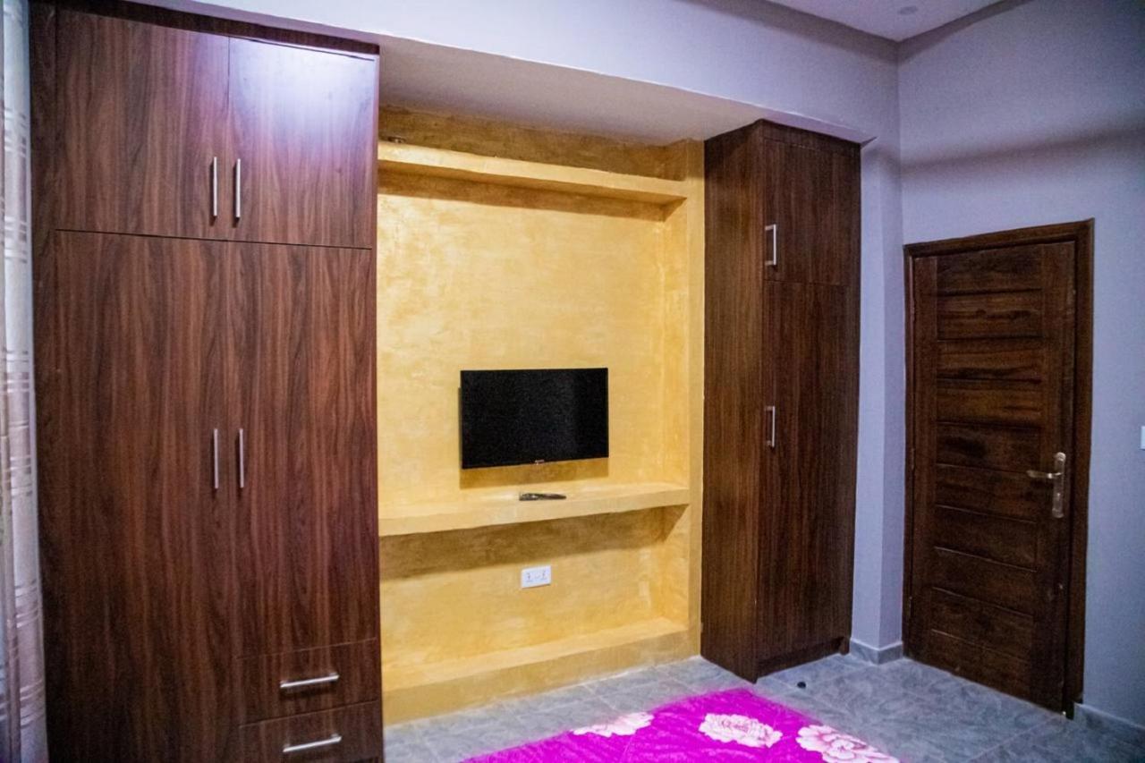 Bays Boutique Apartment Accra Exterior photo